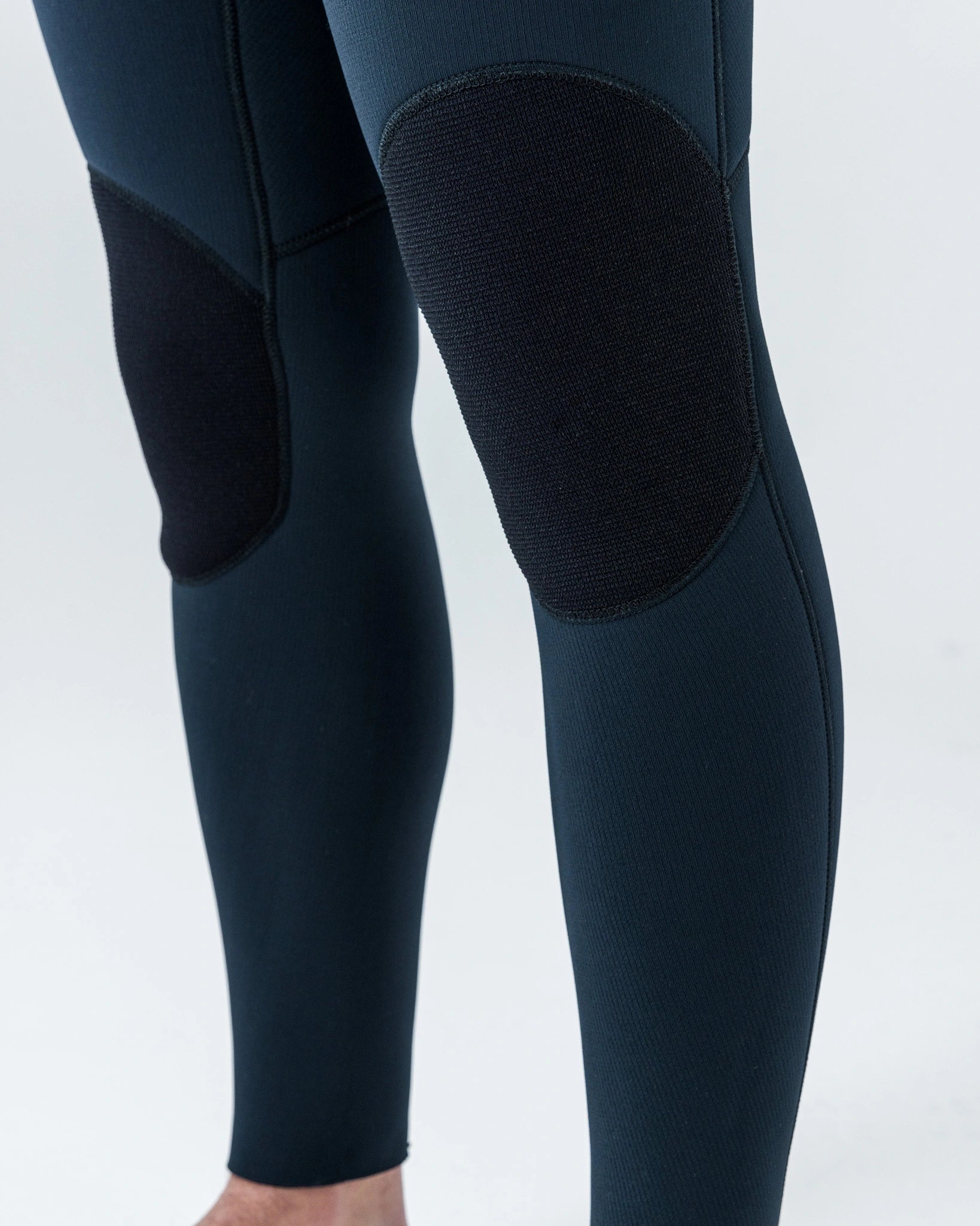 Pianka neoprenowa z kapturem UNDA – Yamamoto G-wetsuit UNDA - Dasea People