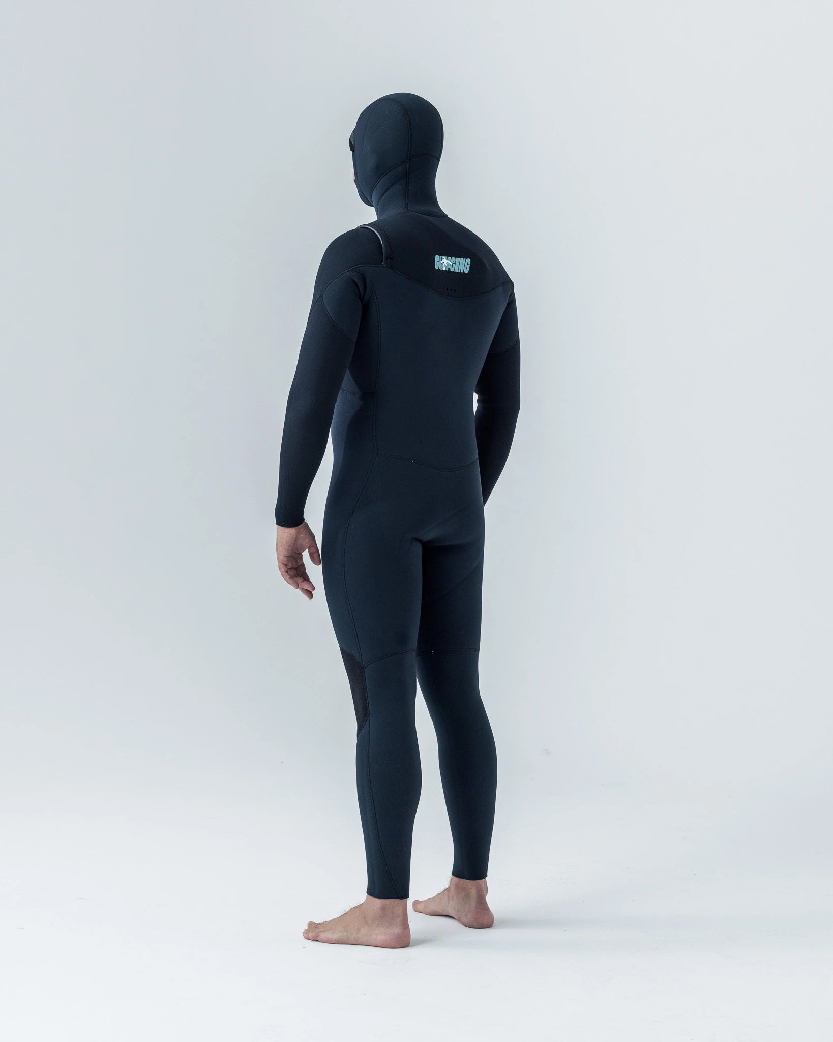 Pianka neoprenowa z kapturem UNDA – Yamamoto G-wetsuit UNDA - Dasea People