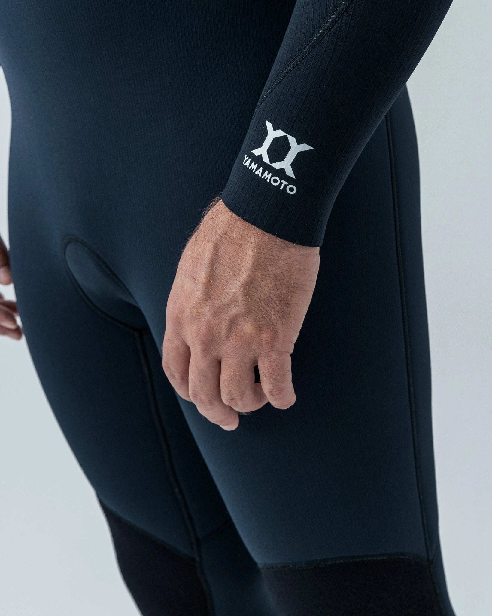 Pianka neoprenowa z kapturem UNDA – Yamamoto G-wetsuit UNDA - Dasea People